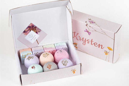 Natural Bath Bombs and Shower Steamers Gift Set - for anyone that like to Bath and Shower