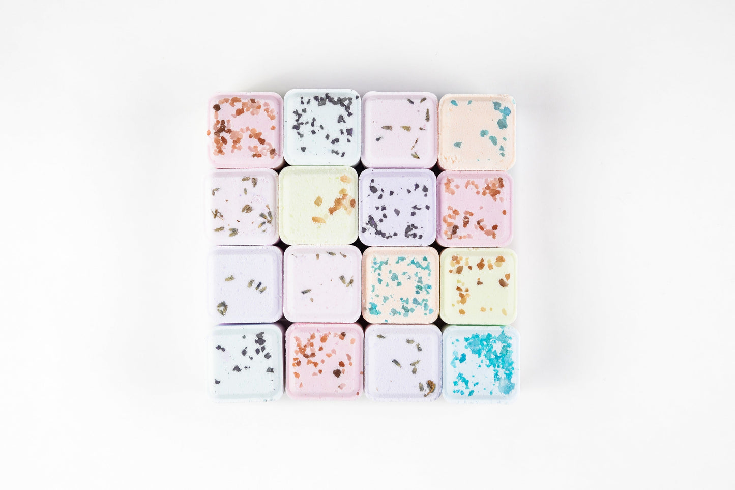 Natural Bath Bombs and Shower Steamers Gift Set - for anyone that like to Bath and Shower